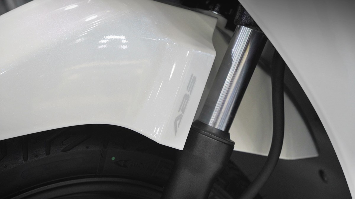 SH150 Trắng Pha Lê Made in Italia 2026 chính ngạch giá tốt