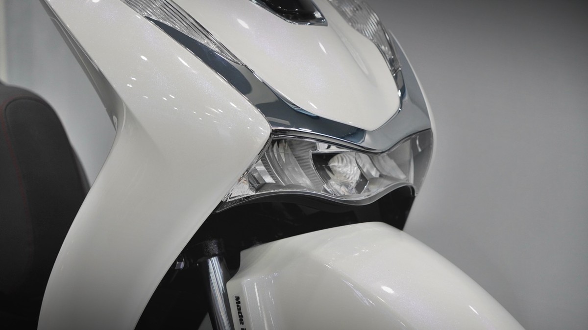 SH150 Trắng Pha Lê Made in Italia 2026 chính ngạch giá tốt