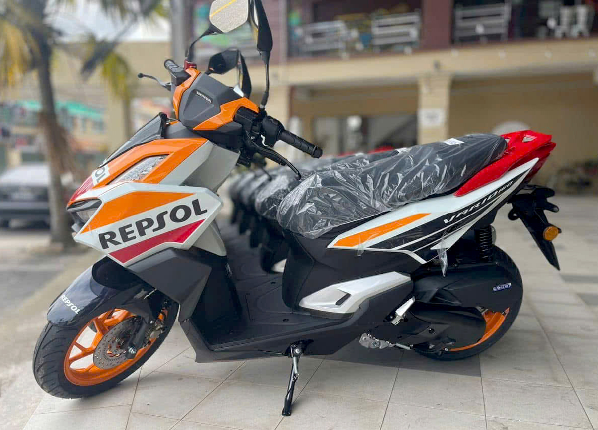 Honda Vario160 Repsol Edition, Giới hạn 2.000 xe, NK Malaysia tại Hồ Chí Minh