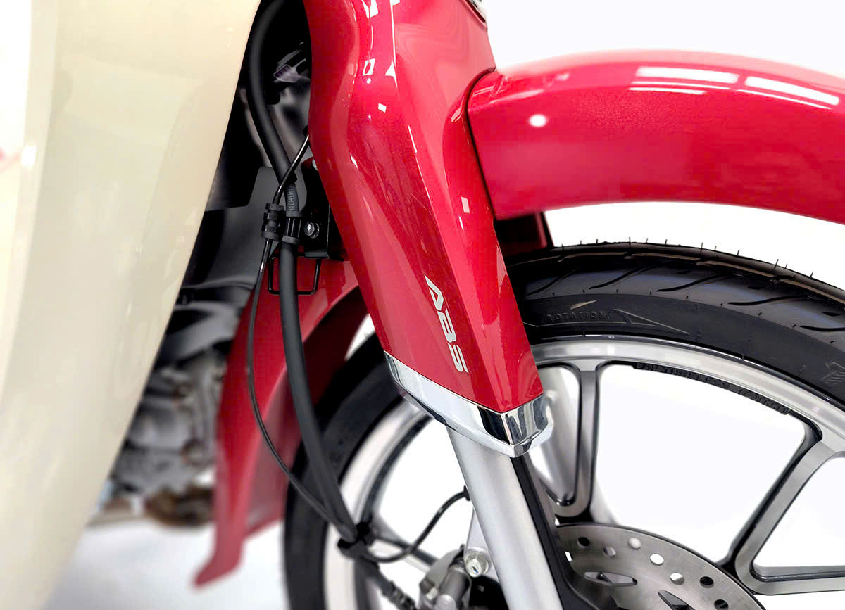 Honda Super C125 ABS, Nhập Nhật, Chính Hãng Màu Đỏ Cuối Cùng tại Hồ Chí Minh