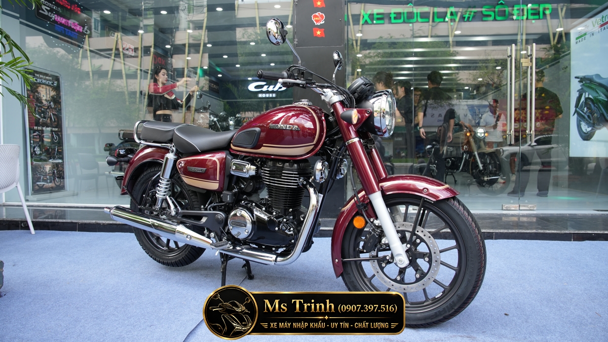 Honda CB350C Special Edition thiết kế cổ điển với tông đỏ ánh kim cực kỳ nổi bật sang trọng