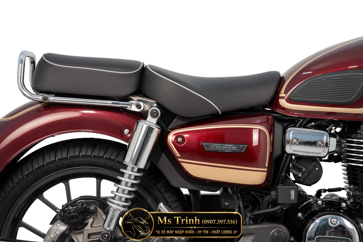 Đồng hồ Honda CB350C Special Edition kết hợp analog và màn hình LCD hiện đại tiện dụng