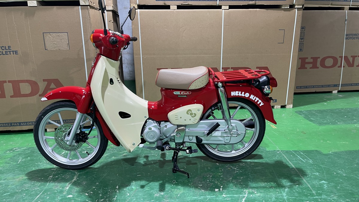 Honda Super Cub 110 ABS Hello Kitty