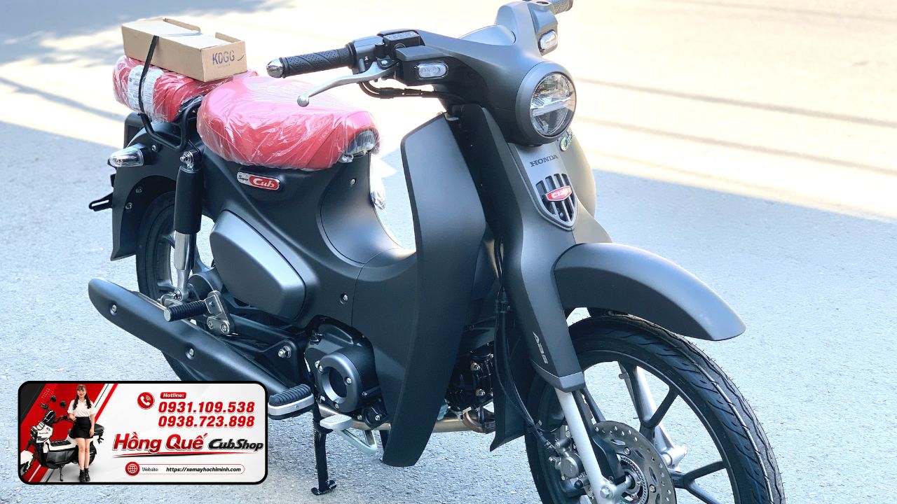 Honda Super Cub C125 ABS 2026 Thái Lan màu đen nhám yên đỏ