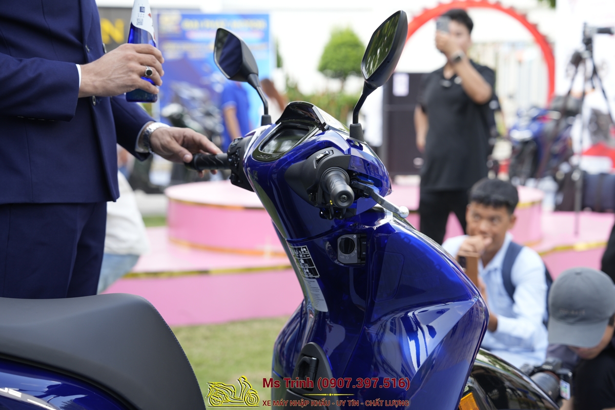 Honda SH150i Vetro Blue 2026 phiên bản giới hạn toàn cầu