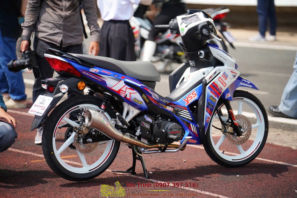 Honda Dash 125 2026 màu xanh HRC nổi bật tại sự kiện